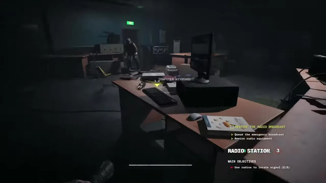 Objective map exterior with scattered Responders looting
